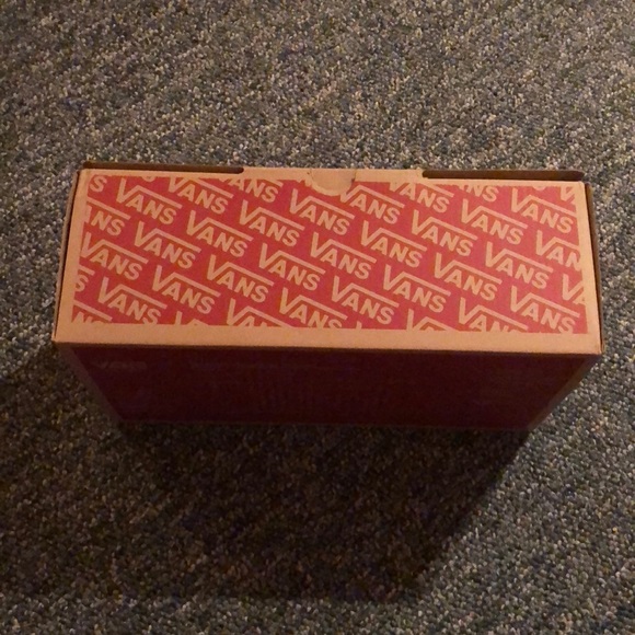 vans shoe box size